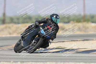 media/Oct-13-2025-Moto Forza (Mon) [[a66d839500]]/3-B Group/Session 3 (Turn 16)/